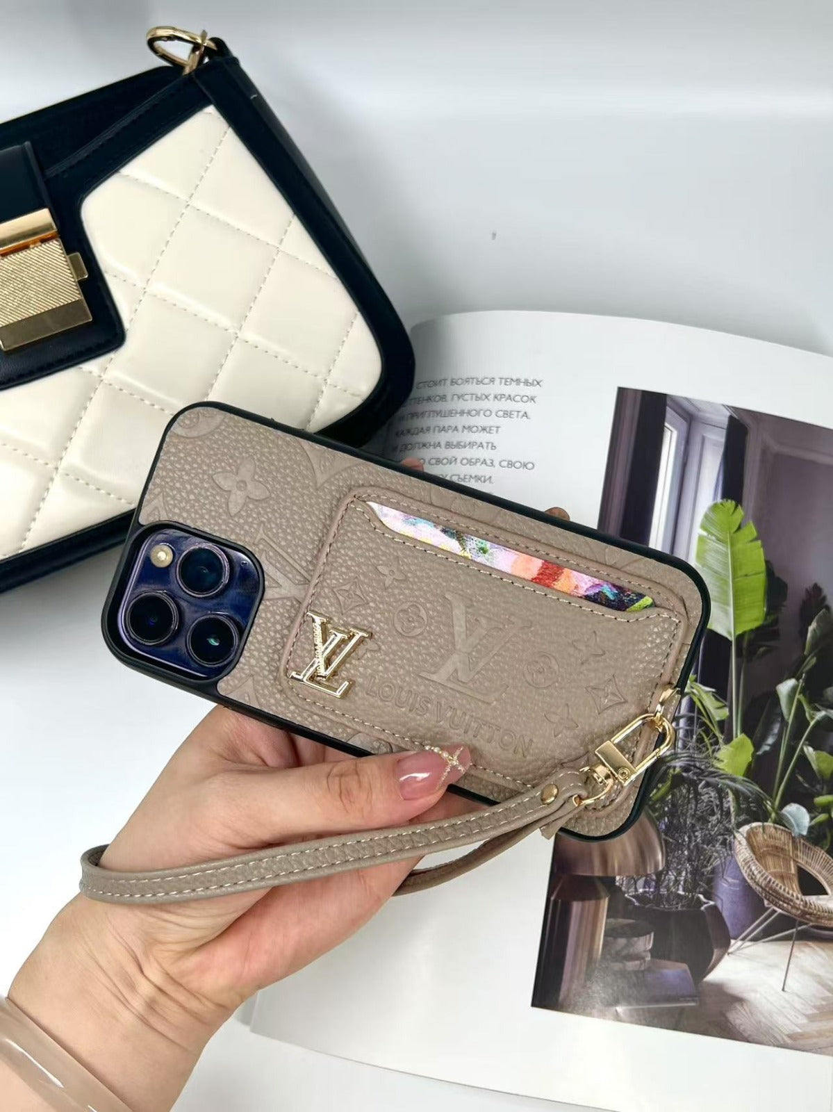 LV Royal Petal iPhone-fodral